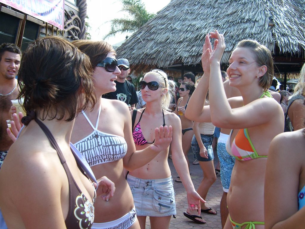 i/Kranj/Absolvent08/02-StarBeach/absolvent 1306.jpg